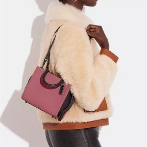 NWTS Rogue 20 In Colorblock Regenerative Leather. Pewter/Rouge Multi